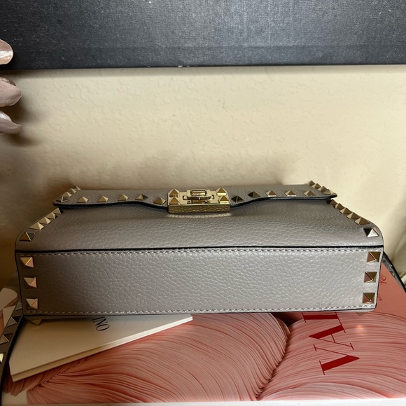 VALENTINO GARAVANI ROCKSTUD
CROSSBODY - Picture 2 of 10